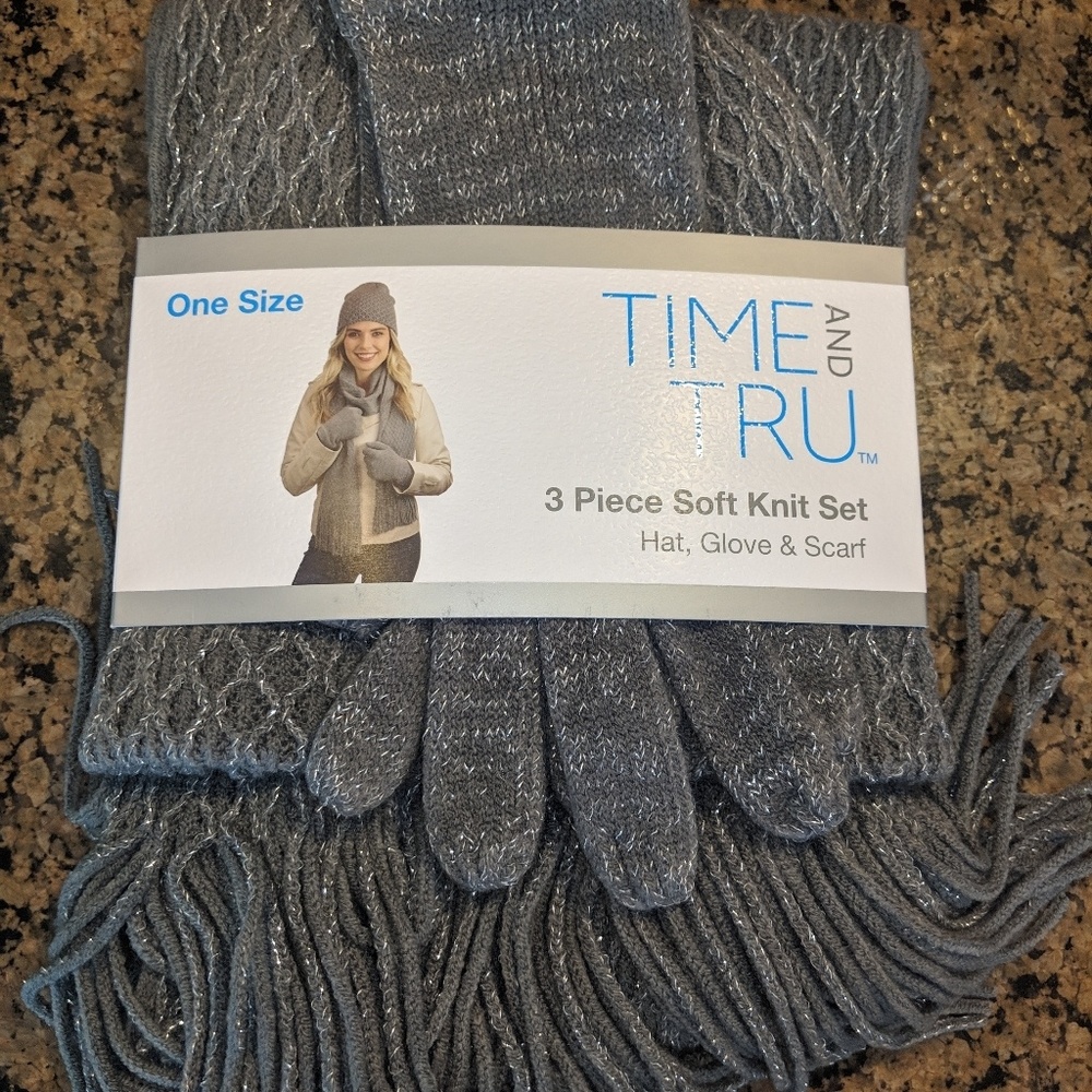 Scarf, hat & gloves set